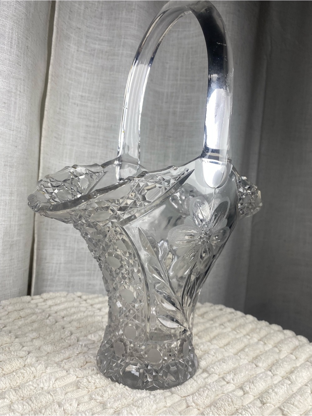 Vintage Crystal Glass Bride’s Basket Vase Flower Etched Starburst Base 11.5” - Picture 5 of 14